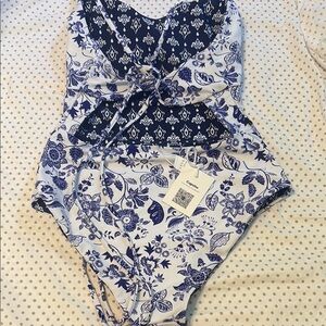 Cupshe Navy and White Reversible Floral Swimsuit